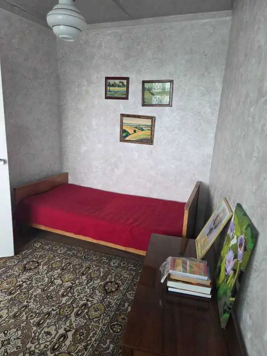 Продам 4к квартиру, косметичний ремонт, вул.Янтарна Лівий берег