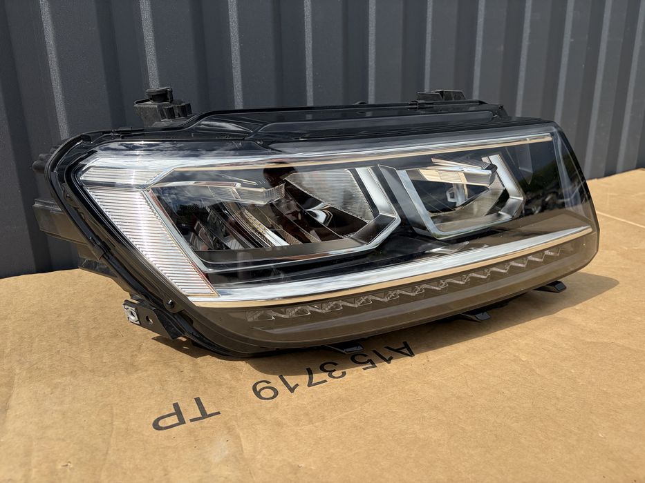 Передня Права Фара Volkswagen Tiguan 2 Led