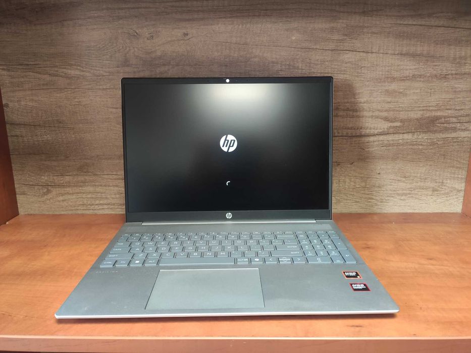 Laptop HP Pavilion 16-ag0015nw Ryzen 5 8540u 16GB SSD 512GB 16"FHD GW