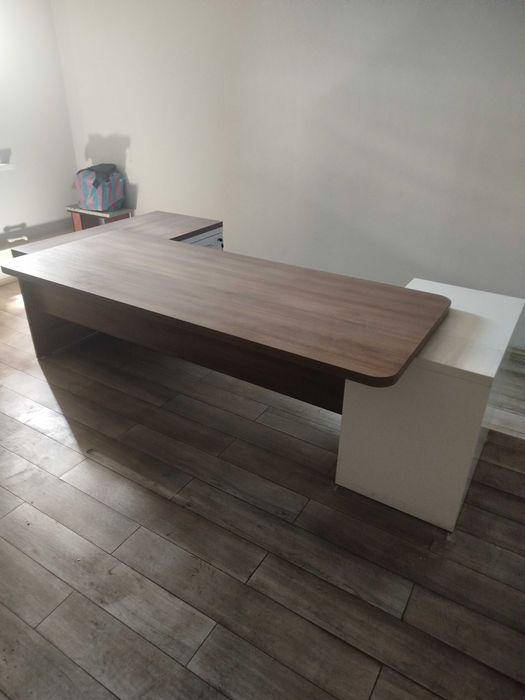 Столы,хорошее качество.