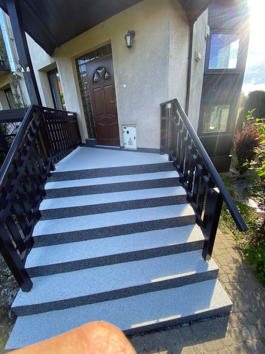 Kamienny dywan taras balkon schody