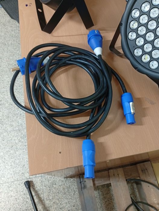 2 Pars led Rgbw 54x3w semi-novos luz de palco