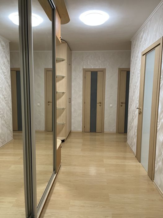 2-комнатная с евроремонтом на Заболотного - Сахарова!