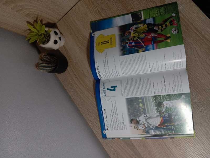 Książka Gwiazdy Piłki Nożnej