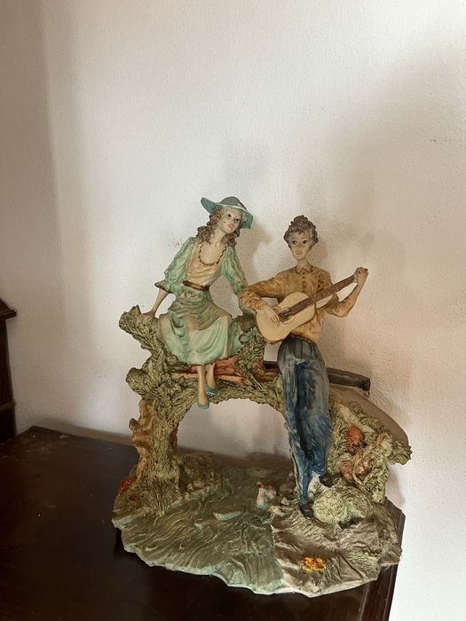 Estatua de enamorados vintage