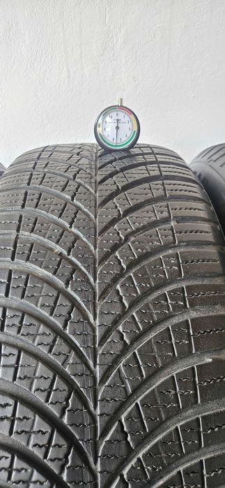 4 x Goodyear Vector 4Seasons 235/55 R19