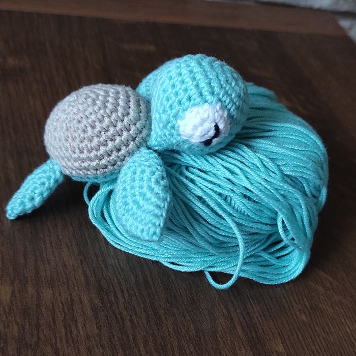 Maskotka żółw szydełkowy żółwik na szydełku breloczek rękodzieło