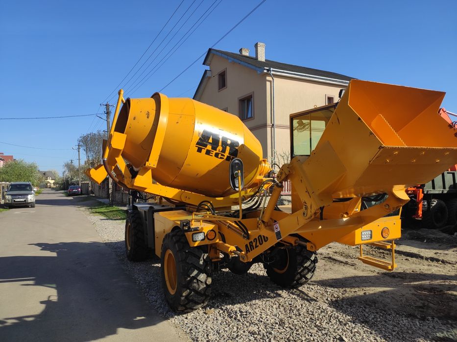 Бетонозмішувач, бетономіксер, самохідний міксер, бетономішалка