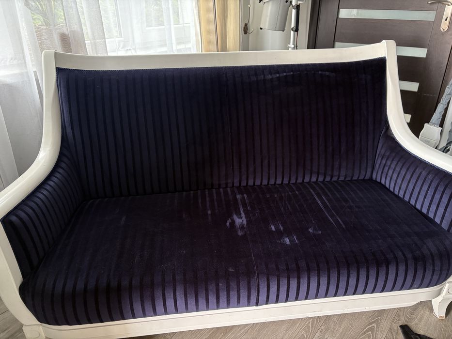 Sofa ręcznie robiona z drewna