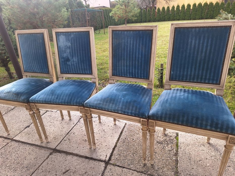 Krzesła stylowe różne