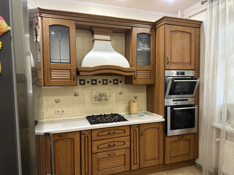 Здам укомплектовану квартиру в новобудові, р-н Чайки з власним гаражем