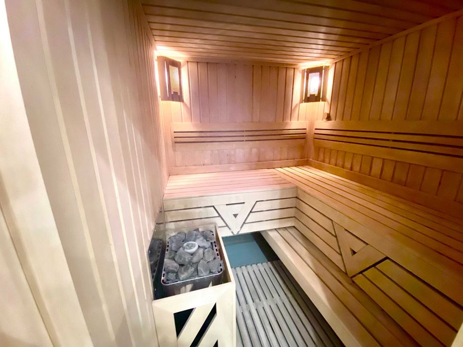 Оренда, вул. Михайлівська, 4 к. 180 м2, від господині, шикарна