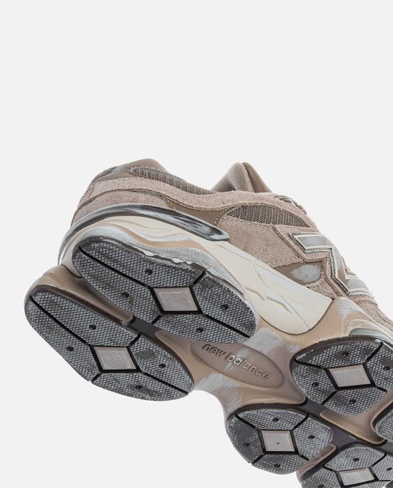 Женские кроссовки New Balance 9060 Mushroom. Размеры 36-40