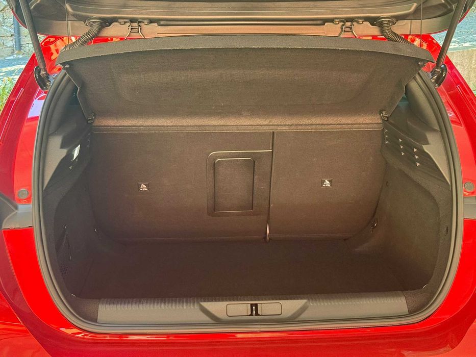 Peugeot 308 1.5 BlueHDi Allure Pack EAT8 — photo 4