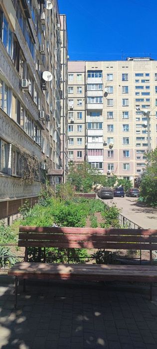 Продаж 3 кім. квартири , 8 поверх лівий берег