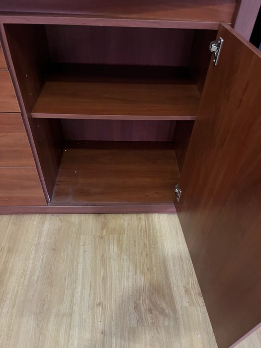 Aparador com muita arrumacao