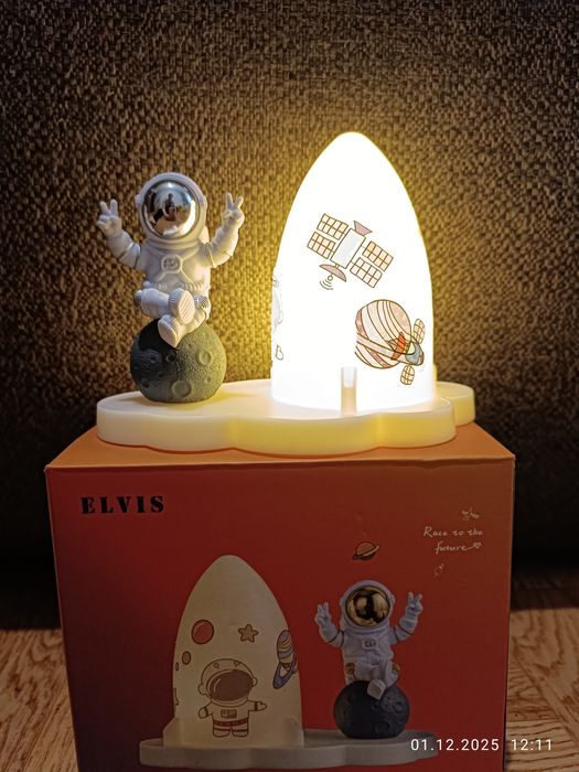 Нічник настільний на батарейках