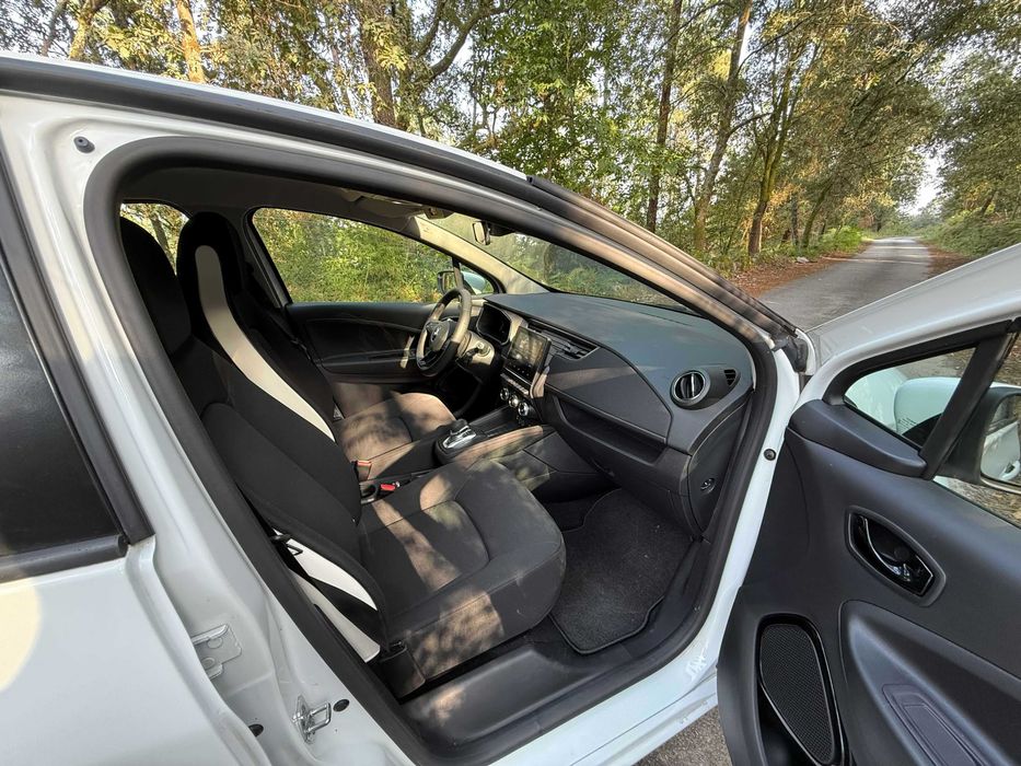 Renault Zoe 52 kWh CCS carregamento rapido 177€/mês