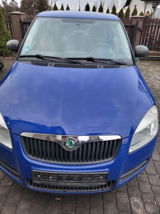 Skoda fabia 2 chatchback 1.2 benzyna lakier 4590 na części