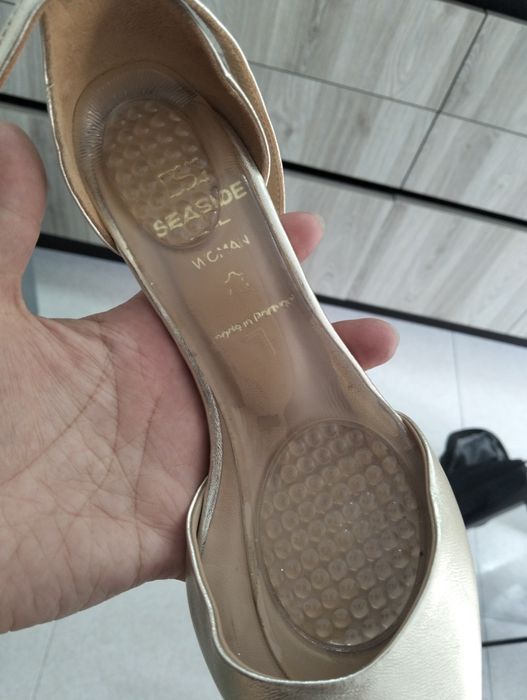 Sapato dourado cerimónia