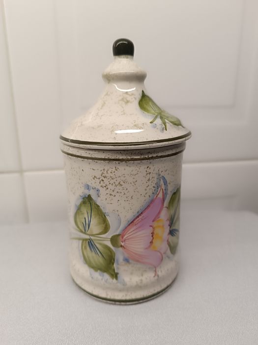 Biscoiteira ou outros arrumos. Pote em Porcelana. Novo