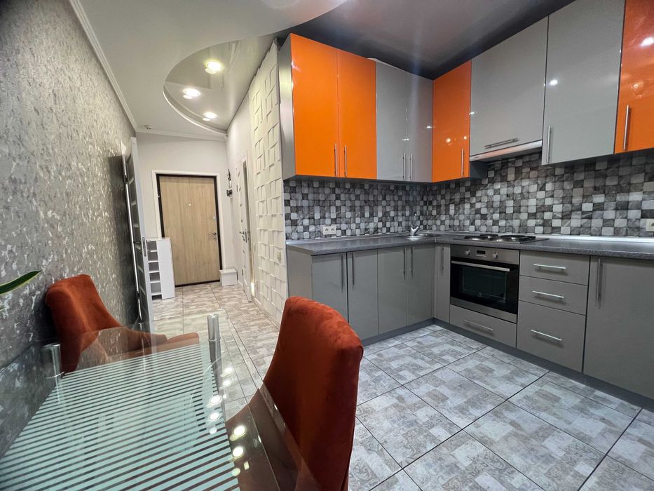 Квартира з ремонтом в сучасному ЖК в Приморського району