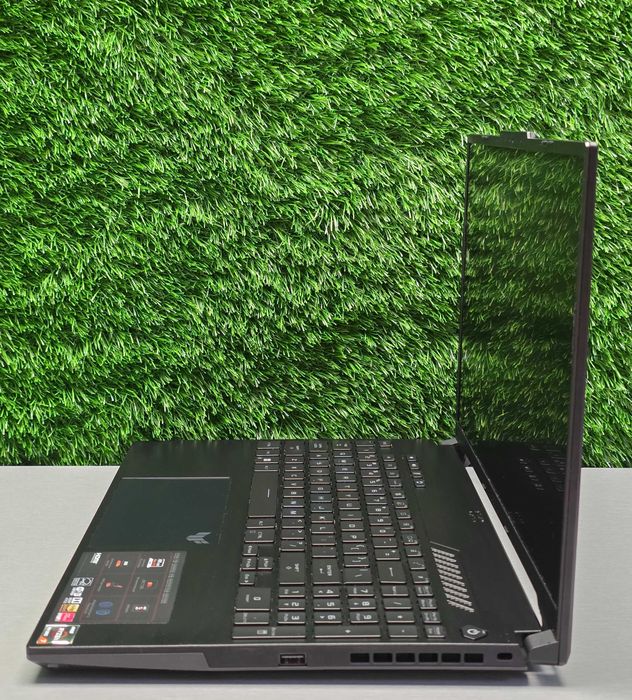 Asus TUF A16 / RX 7700S - 8GB / Ryzen 7 - 7735HS/RAM 16GB/SSD - 512GB