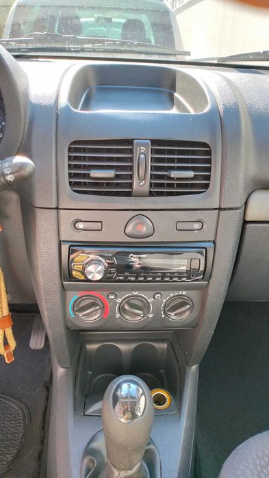 Renault Clio 1.5 dCi Comercial (2 Lugares) – 2007