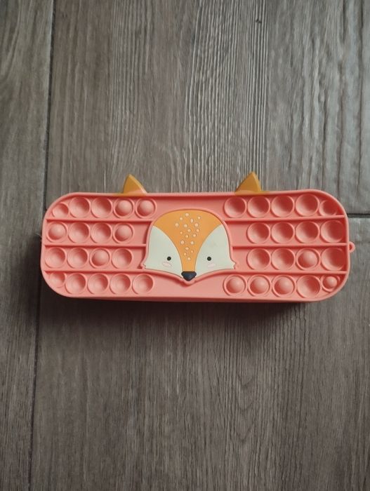 Piórnik pop-it lisek