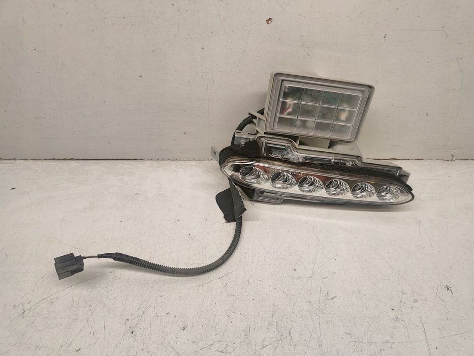 HALOGEN NISSNA GTR LED PRAWY PRZÓD