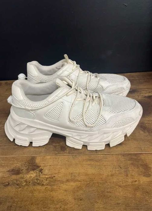 15s.Beżowe sneakersy damskie Even&Odd 40