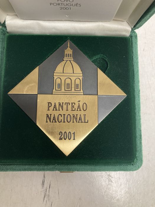 Medalha Homenagem a Amália Rodrigues