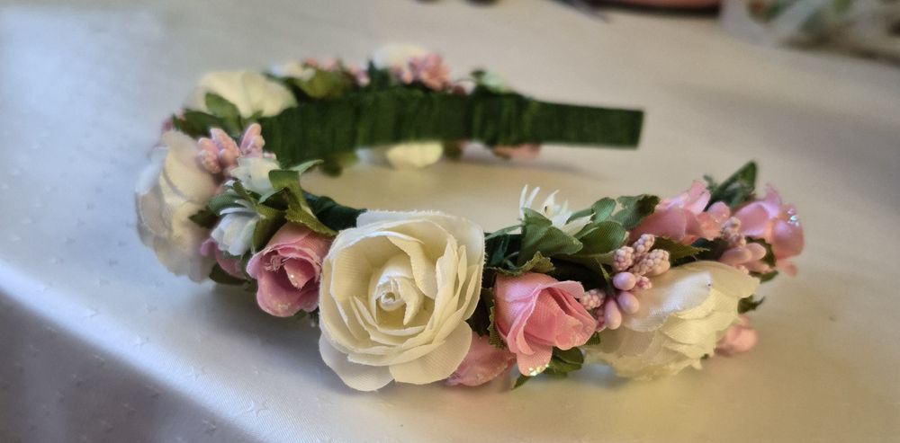 Обруч, венок с цветами