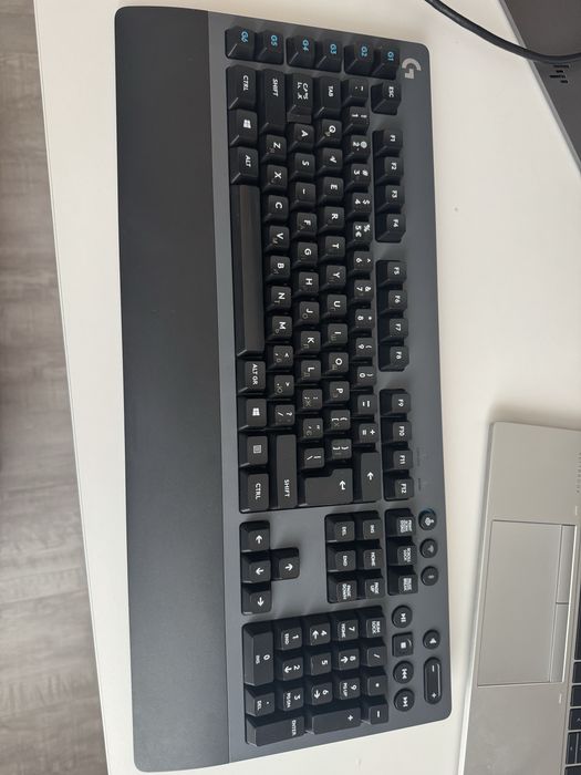Продам клавиатуру Logitech G613