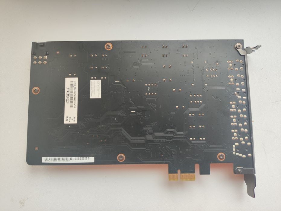Звукова карта Asus strix soar