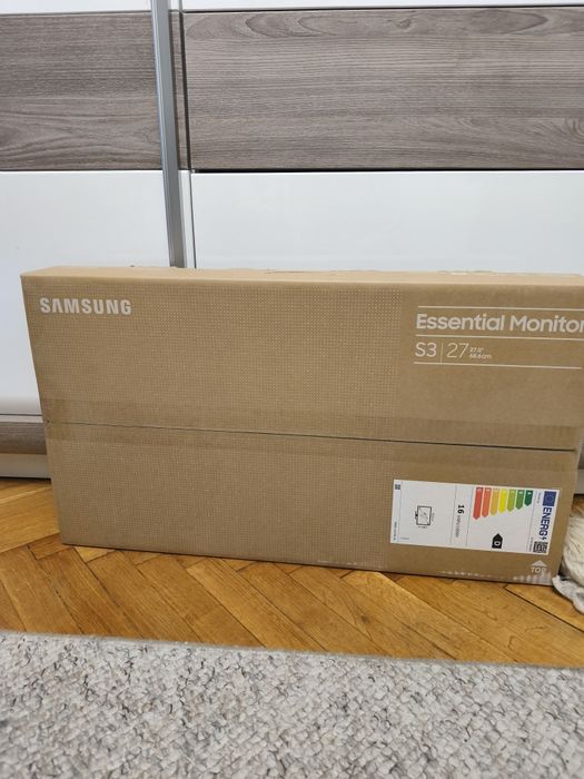 Monitor Samsung Essential S3 27'