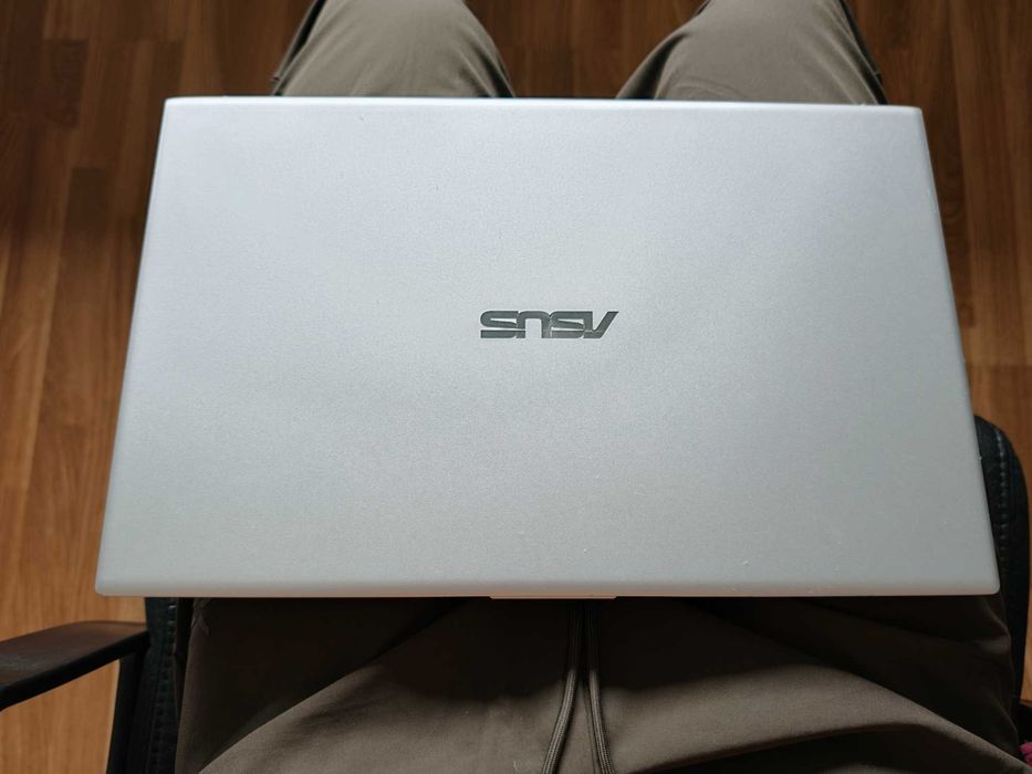 ASUS VivoBook 15" | i5 10ª Gen | Placa Grafica NVIDIA MX330 | 8GB RAM - 1TB - 256 SSD | Impecável