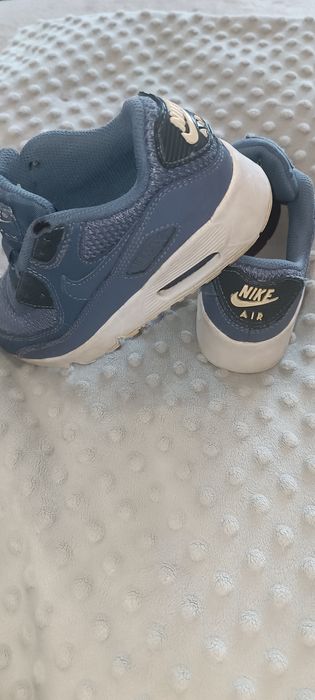 На хлопчика речі