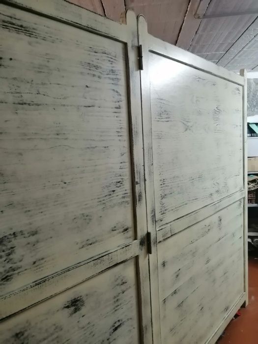 Biombo em madeira maciça com 5,4 metros