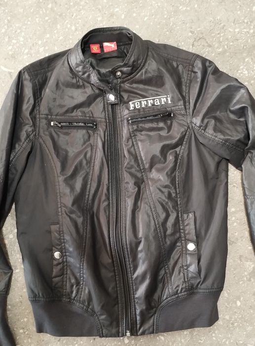 Kurtka Formuły 1 Scuderia Ferrari zdobyła 16