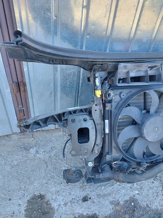 pas przedni belka chlodnice audi a3 8p 1.6 bse benzyna 2005-2008