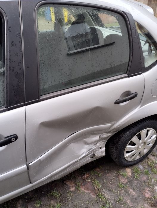 Citroen C3  1.4 benzyna 2006 rok Rezerwacja do poniedziałku