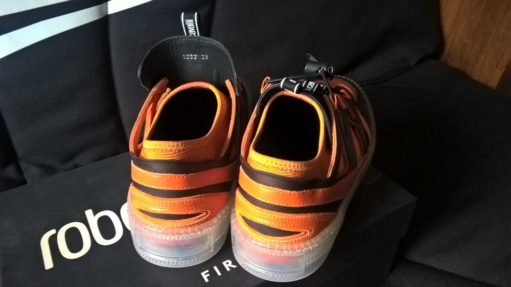 buty  roberto cavalli r.39