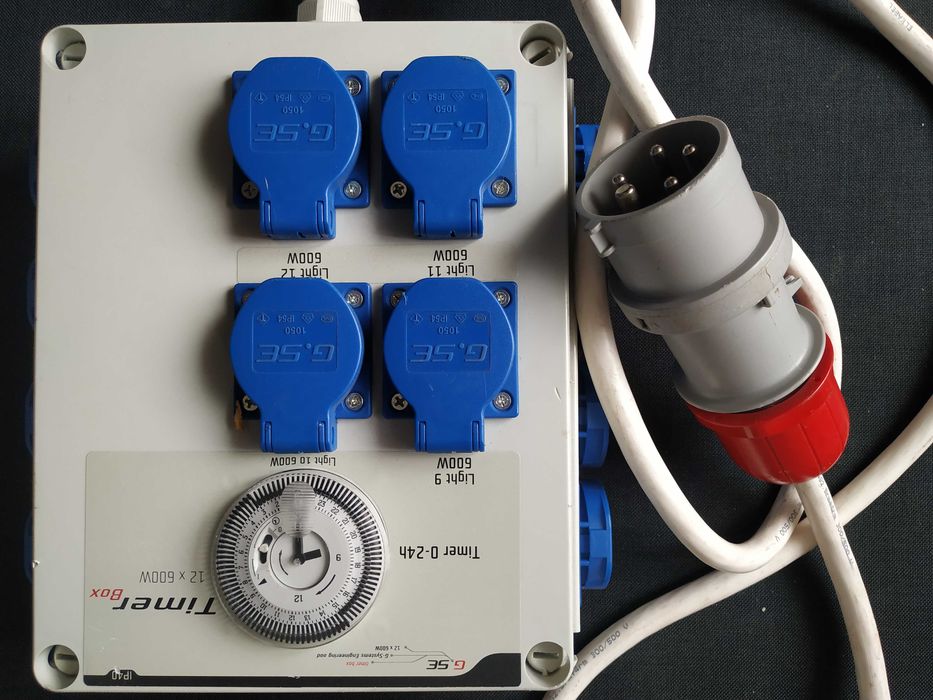 Timerbox, Programator czasowy 12x600W, growbox rozdzielnia