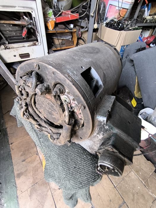 Генератор Икарус