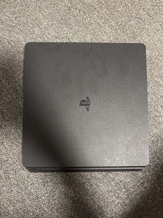 Playstasion 4 slim