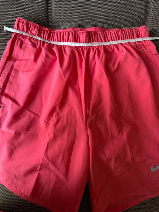 Нові чоловічі бігові шорти Nike Challenger Dri-FIT, S
