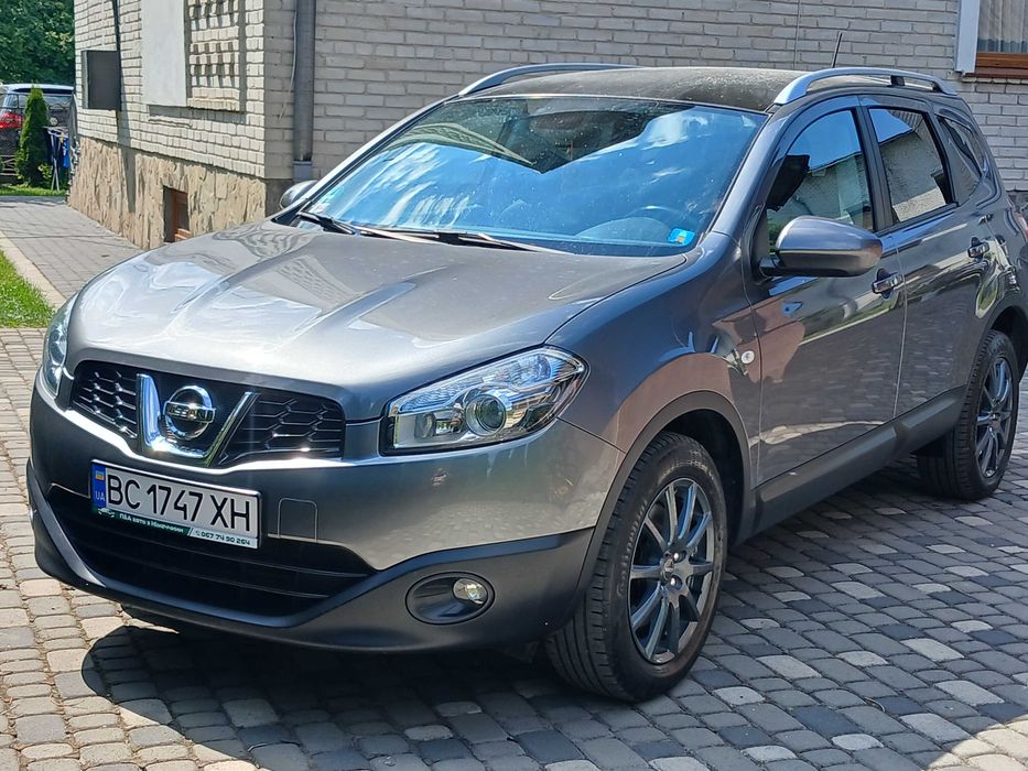 Nissan Qashqai автомобіль