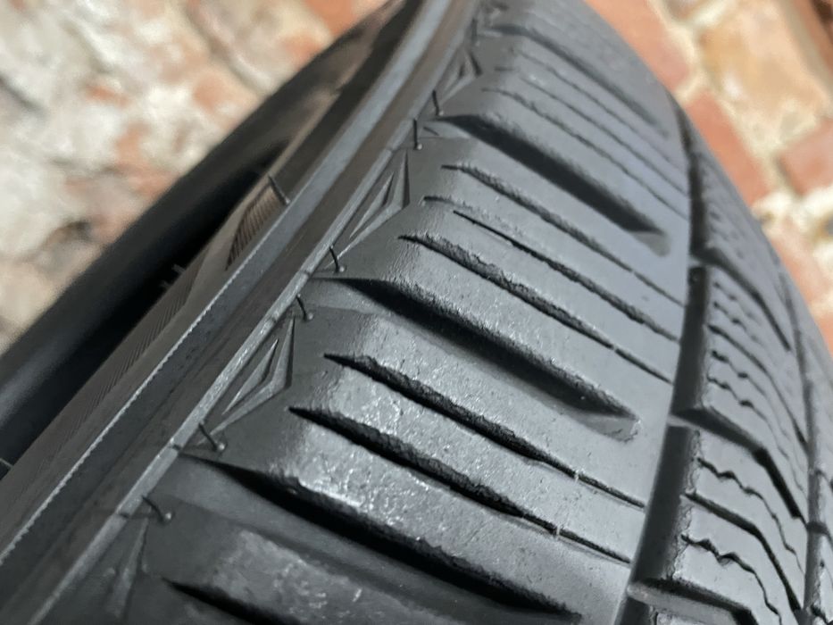 Kumho PorTrans 4S 225/55 R17C