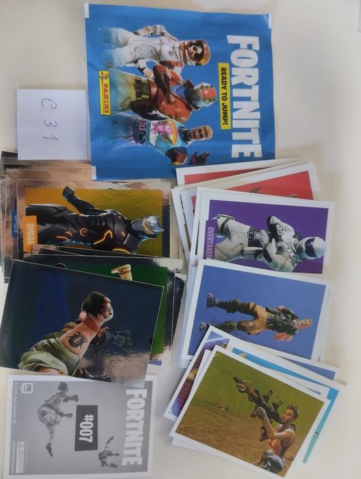 (C4) Cromos de 8 coleções